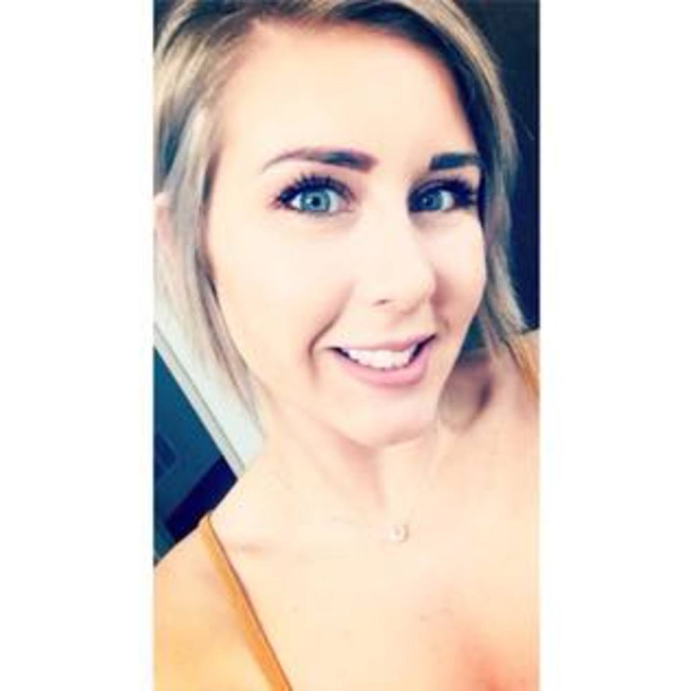 Meet your Posher, Elise